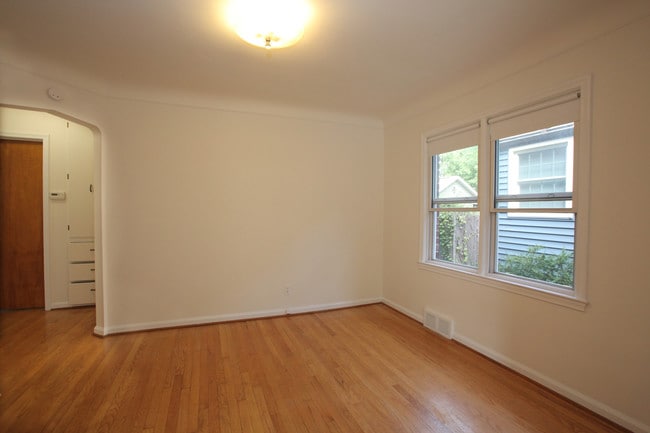Den/Dining - 518 W Hudson Ave