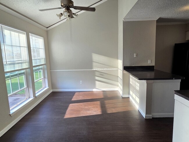 Building Photo - 11515 Meadow Pines Ct