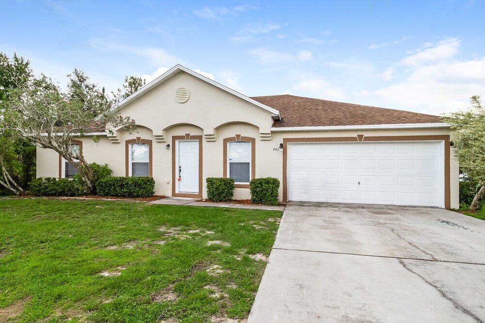 Foto principal - 643 Crane Dr