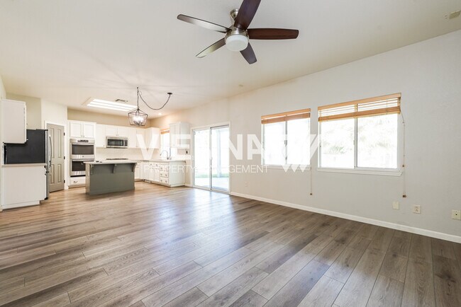 Foto del edificio - 6506 Jackson Dr