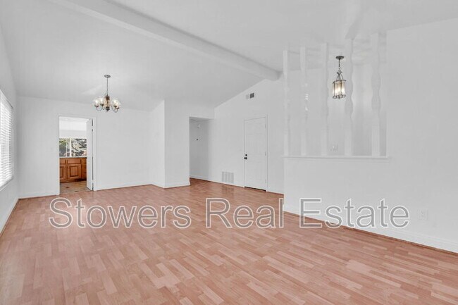 Foto del edificio - 2940 Sombrero Cir