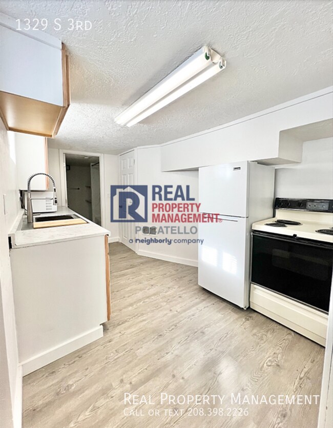 Building Photo - 1 Bed 1 Bath Apartment