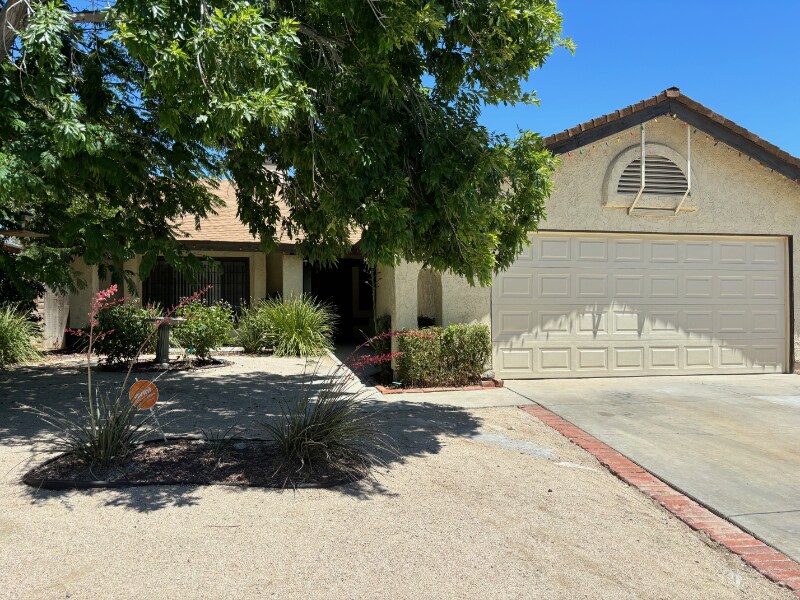 Primary Photo - 2545 Desert Oak Dr