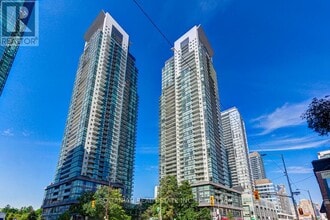 Building Photo - 5162-5162 Yonge St