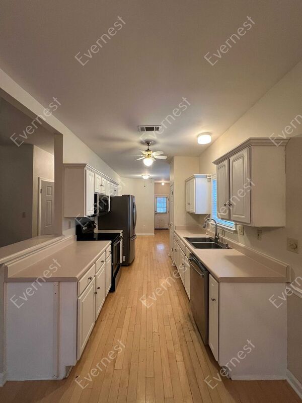 Building Photo - 104 Island Pl