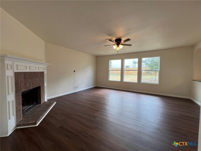 Foto del edificio - 2038 Castleberry Ridge
