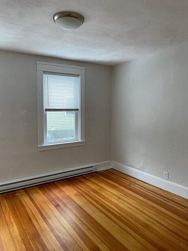 bedroom - 26 Ring St