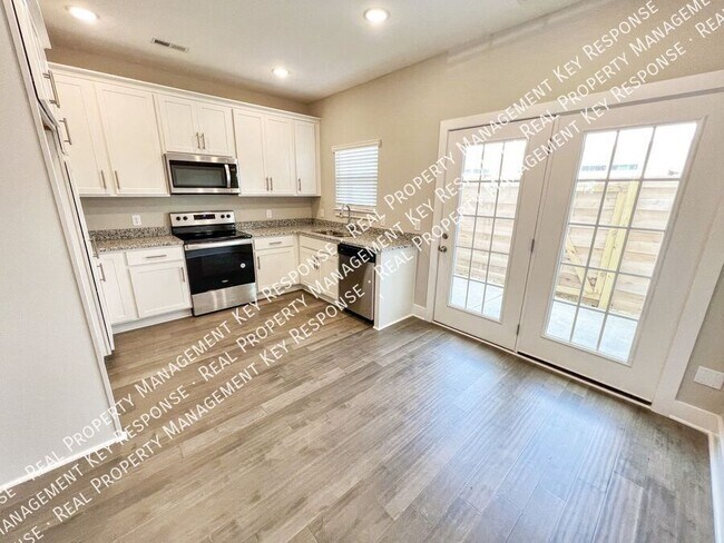 Building Photo - 2520 Hanford Ave