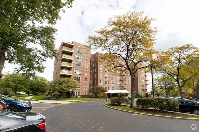 Building Photo - Bay Country Apartments