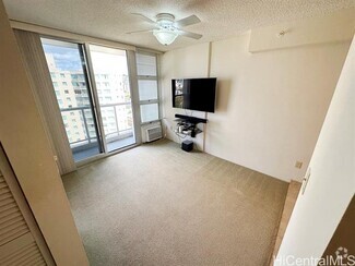 Building Photo - 1315 Kalakaua Ave