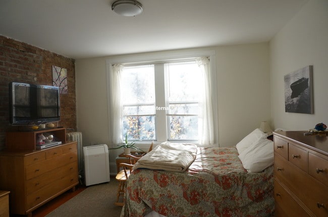 Building Photo - 83 Harvard St