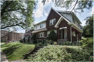 Building Photo - 105 N Meadowcroft Ave