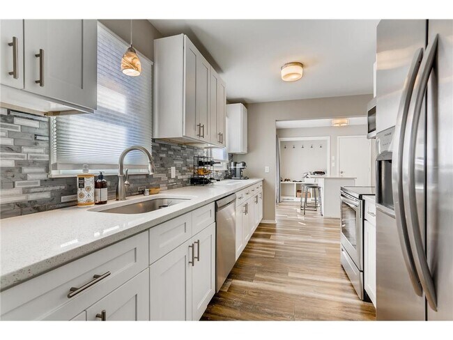 Foto del edificio - 4246 Oak Dr Ln