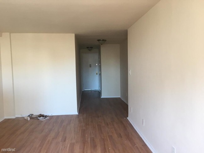 Foto del edificio - 22410 Jamaica Ave