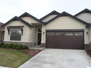 Building Photo - 2576 E Hidden Crk St