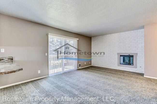 Building Photo - 3915 W Laurel Ave