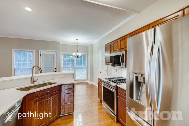 Foto del edificio - 4415 Gladwood Ln