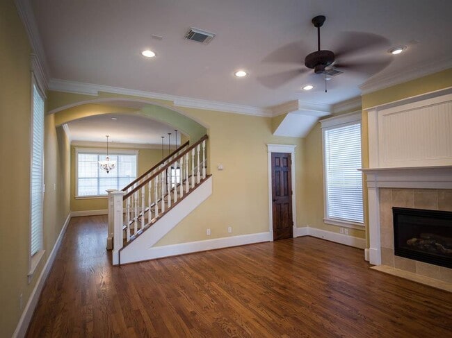 Living Room 2 - 809 W 20th St