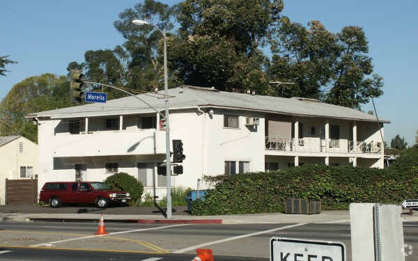 Building Photo - 11811 Burbank Blvd