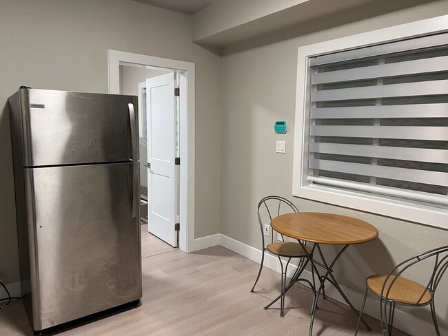 Photo du bâtiment - 2222 Davies Ct