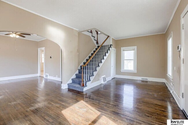 Building Photo - 4542 Franklin St