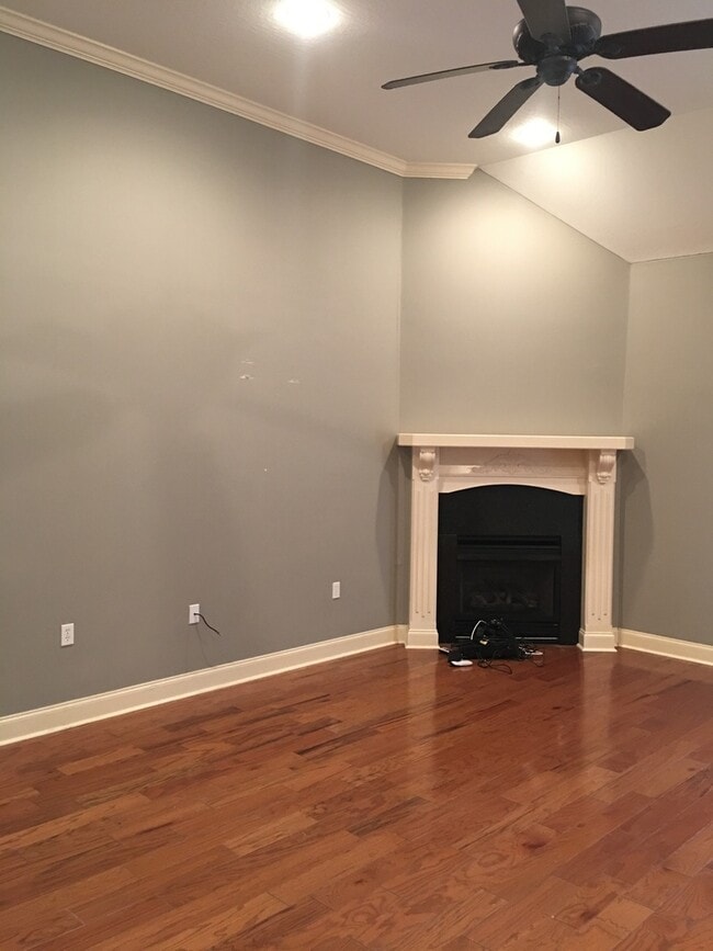 Building Photo - 90 Auburn Pl