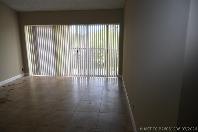 Building Photo - 8721 Wiles Rd