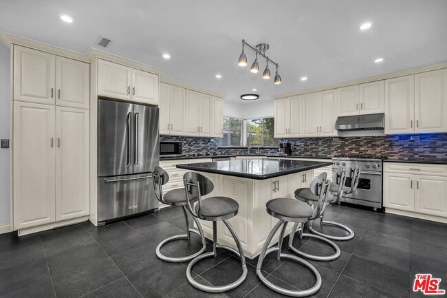 Foto del edificio - 8732 Villanova Ave