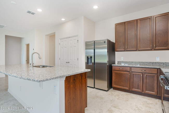 Foto del edificio - 730 Boughton Way