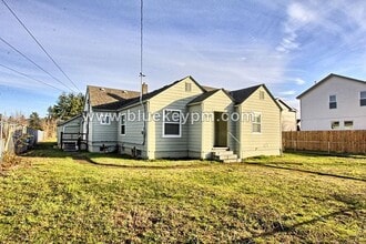 Building Photo - 5034 SE 111th Ave