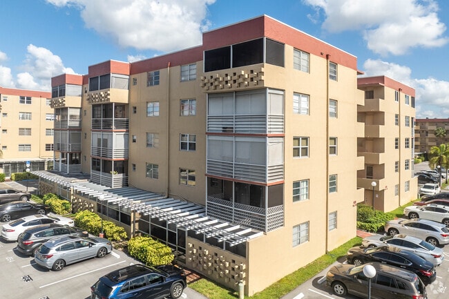 Polynesian Gardens Condominiums