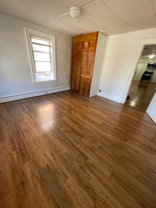 Building Photo - 86 Oak St