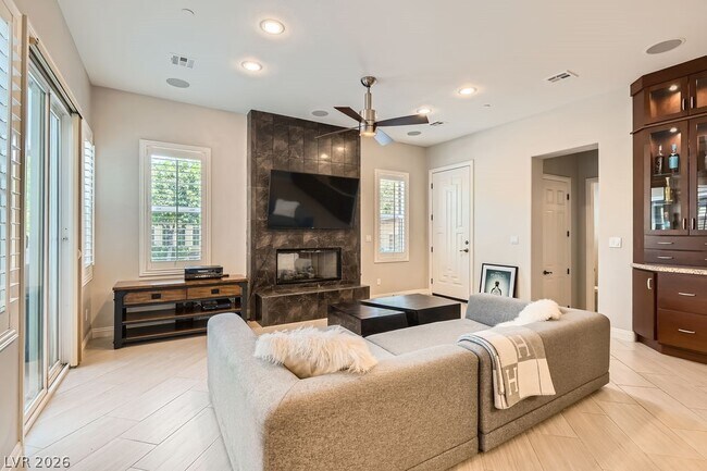 Foto del edificio - 11280 Granite Ridge Dr
