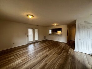 Building Photo - 1036 Ancestry Dr