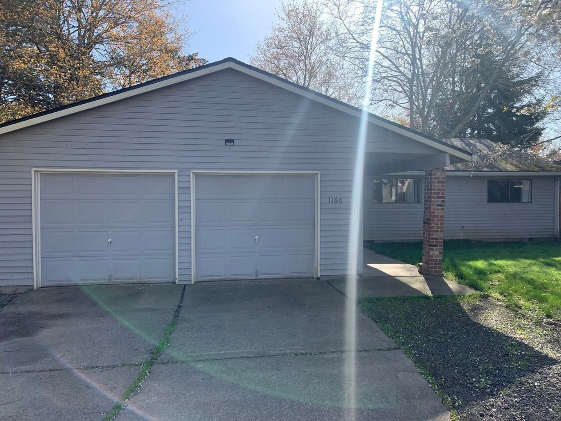 Single Level with Recent Upgrades - Single Level with Recent Upgrades