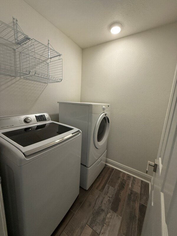 Building Photo - 1662 Sombrero Dr