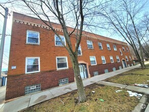 Building Photo - 3521 W Grace St