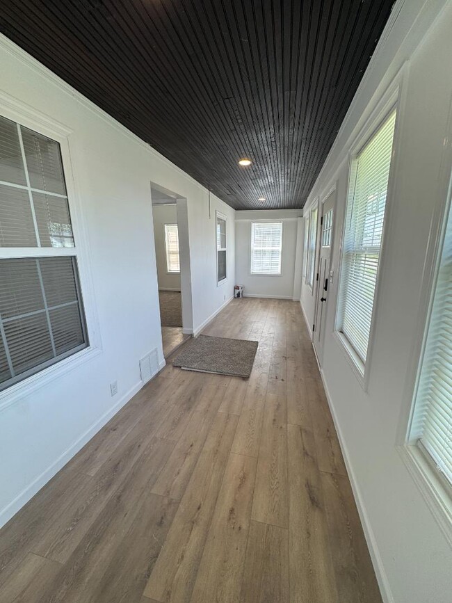 Foto del edificio - 1509 E Olive St