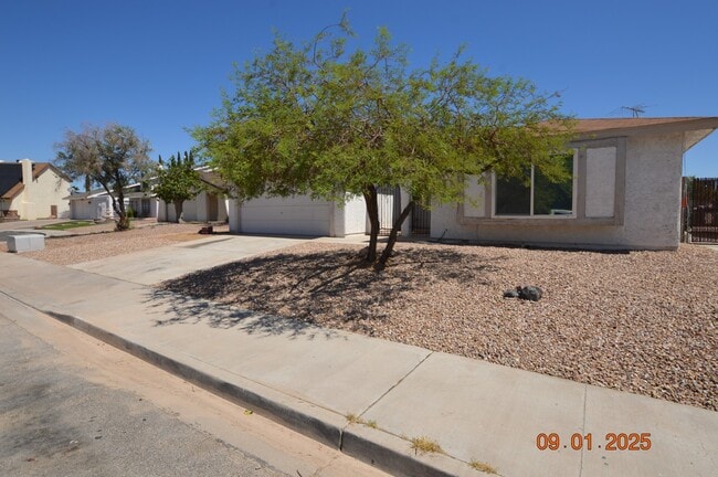 Building Photo - 3744 Riano Cir