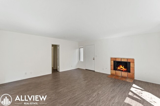 Building Photo - 255 Avenida Montalvo