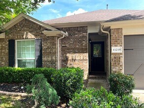 Building Photo - 11219 English Rose Trail