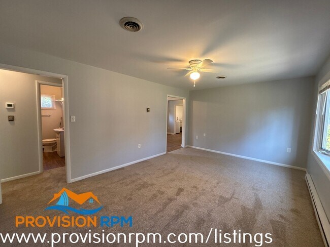 Foto del edificio - 322 Creek Blvd