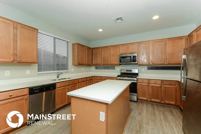 Foto del edificio - 17039 W Ipswitch Way