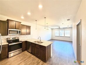 Building Photo - 326 Grn Valley Dr