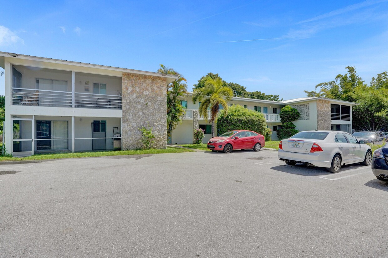 Primary Photo - 115 SW 1st Ave