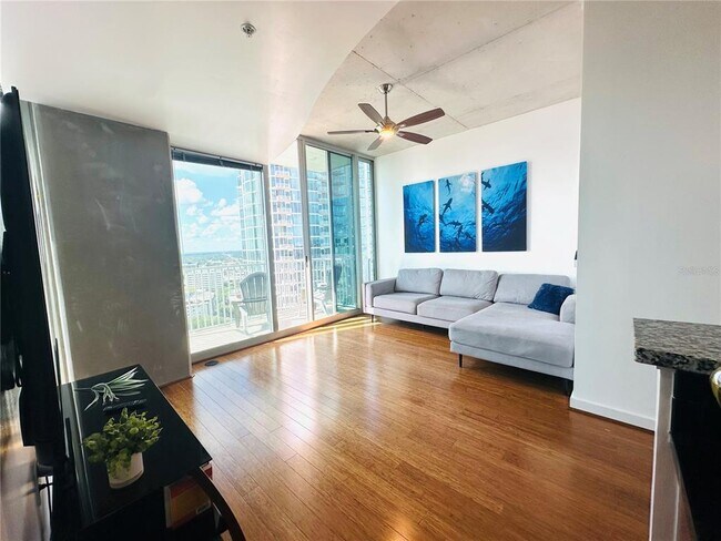 Foto del edificio - 777 N Ashley Dr