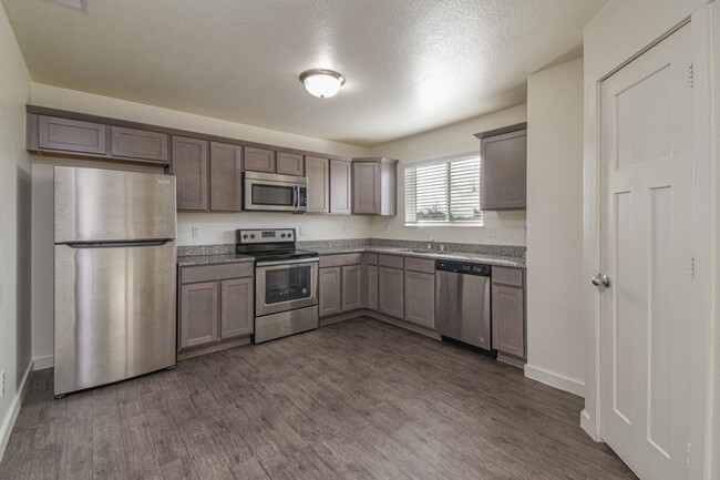 Foto del edificio - 21155 Gosling Rd