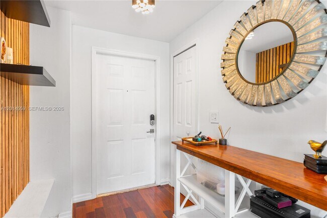 Foto del edificio - 3165 NE 184th St