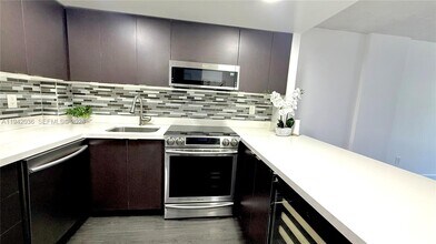 Building Photo - 16950 W Dixie Hwy