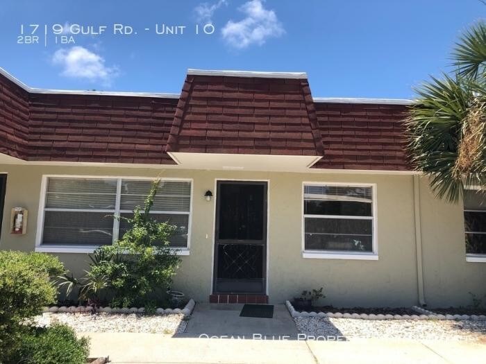 Foto principal - 2 bedroom in Tarpon Springs FL 34689